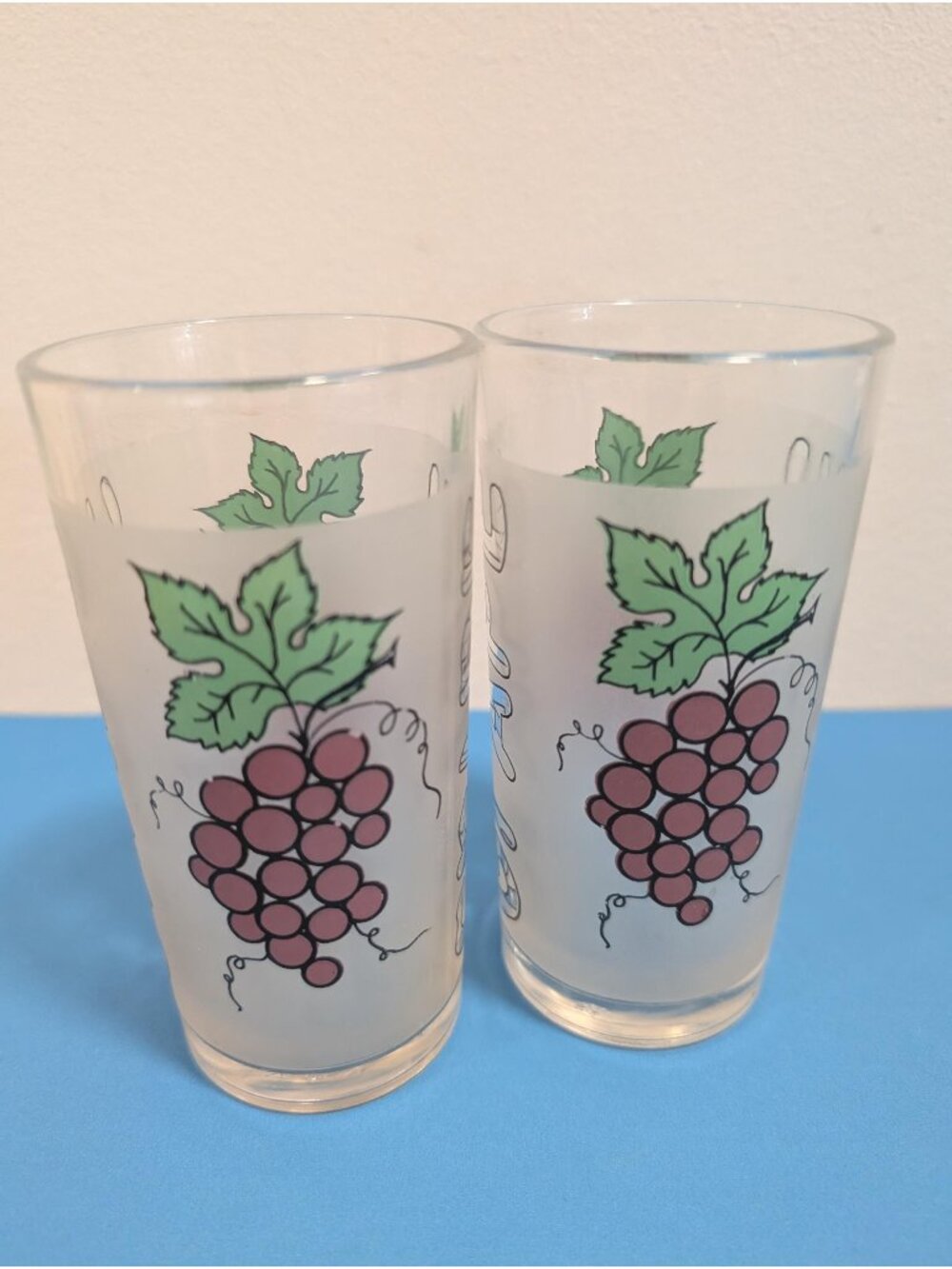 Two Vintage Grape Drinking Glasses Kitchen Decor